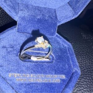 Stunning Sterling Silver and Gold Ring